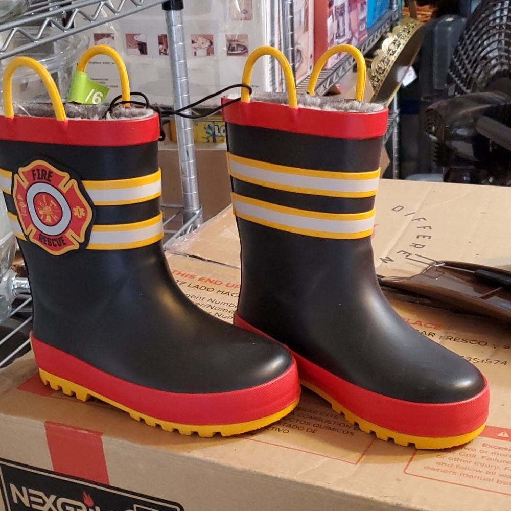 Kids rain boots